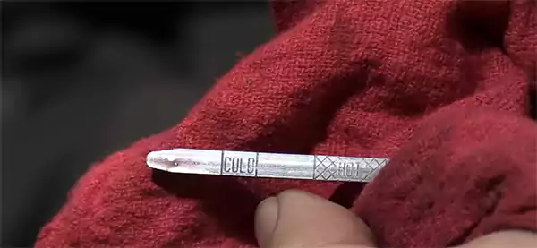 Checking the transmission fluid level