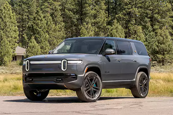 rivian r1s