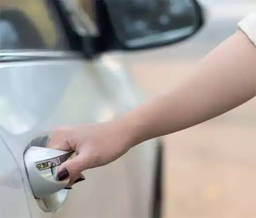 Hidden dangers of keyless car entry systems