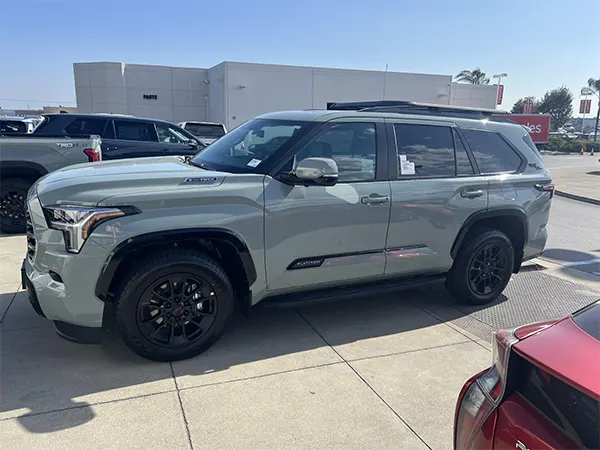 Platinum Toyota Sequoia 2024