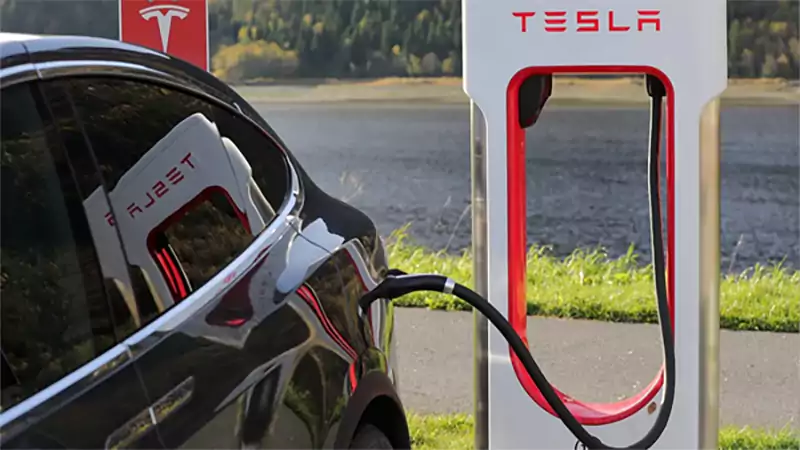 d-How long does it take to charge a tesla